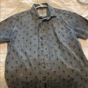 Short sleeve button down